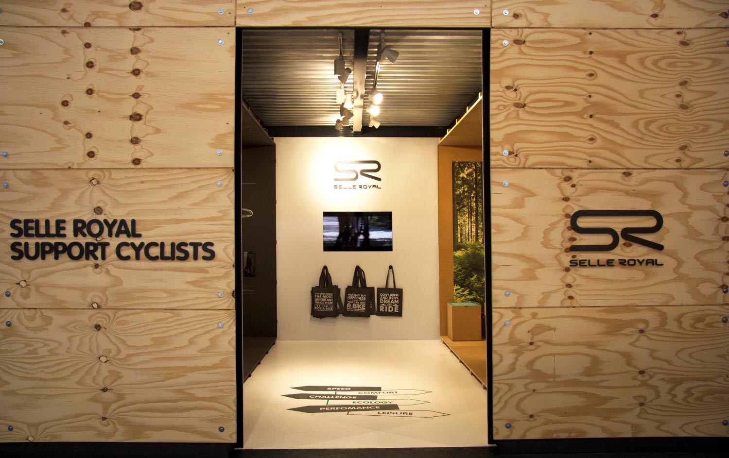 Selle Royal - Eurobike 2015 stand by Francesco Belloli Designer Vicenza - entrance